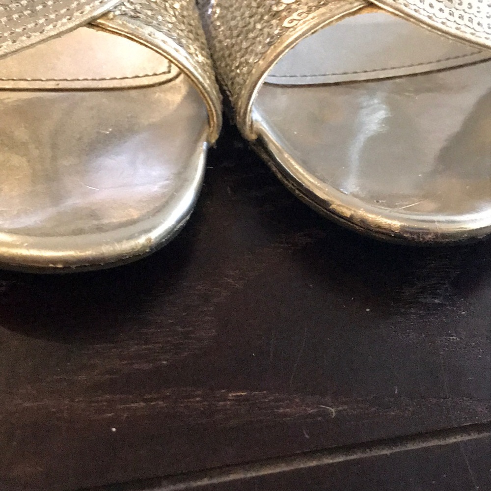 🌸Silver Sequin Heels - Picture 7 of 8